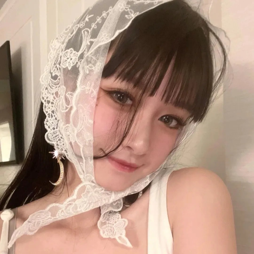 黑影窥窗